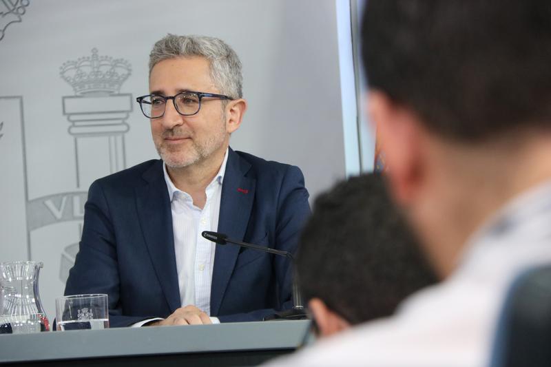 El govern espanyol cedeix a la pressió del PP i ajorna la cimera pel finançament
