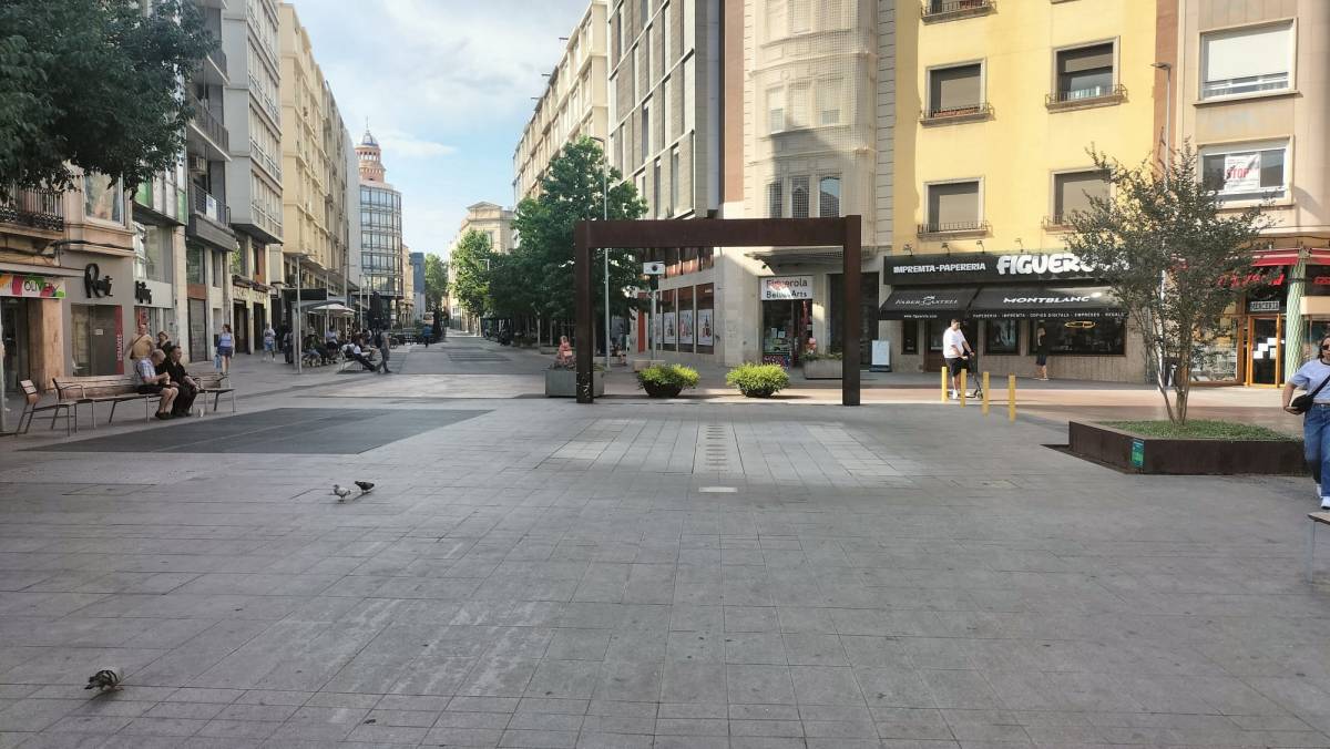 Les fonts del Passeig tanquen per controlar la qualitat de l`aigua - D.S. Les fonts del Passeig tanquen per controlar la qualitat de l`aigua