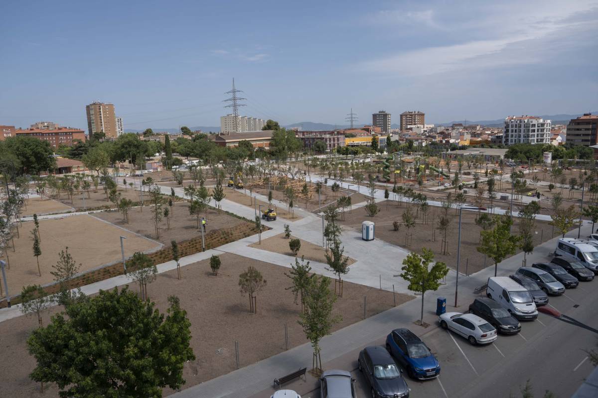 A l`agost es faran millores a l`entorn del nou parc de la República - Alberto Tallón A l`agost es faran millores a l`entorn del nou parc de la República