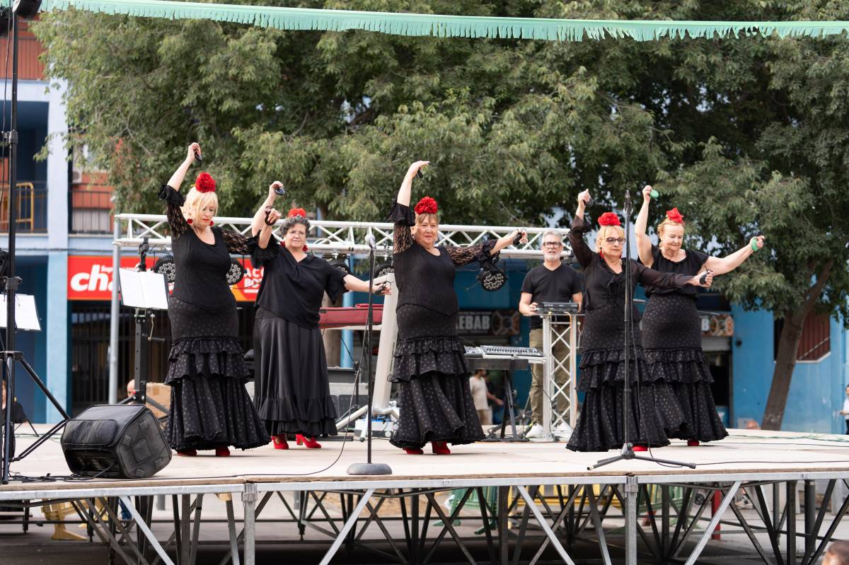FOTOS | Can Deu balla al ritme de la seva festa major