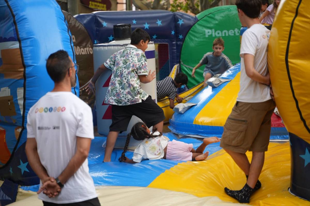 FOTOS | Els inflables infantils omplen de diversió la festa major de la Creu de Barberà