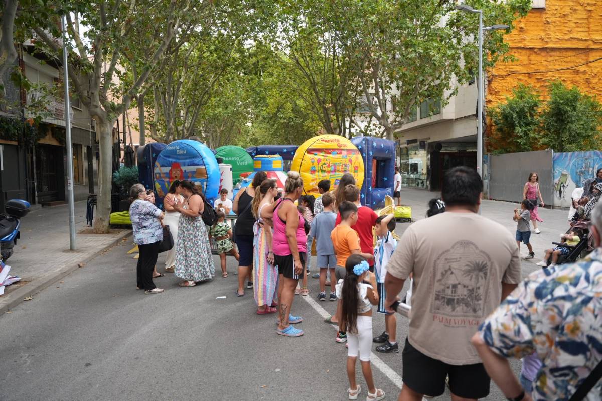 Els inflables infantils de la festa de la Creu de Barberà - DAVID CHAO