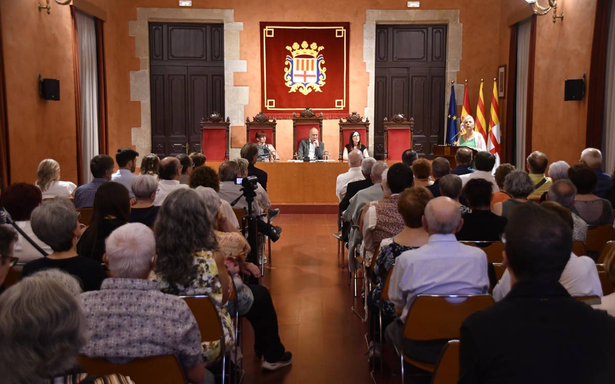 Dintre el Bosc inicia un any de celebracions pels 75 anys de la colla i els 45 del grup
