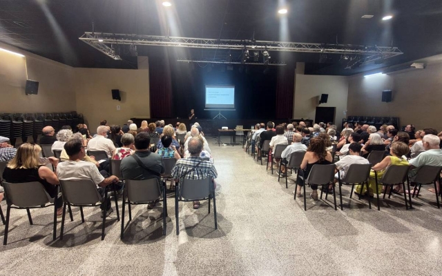 L'oposició a la planta de biogàs de Sant Mateu es mobilitza en un acte informatiu a Callús