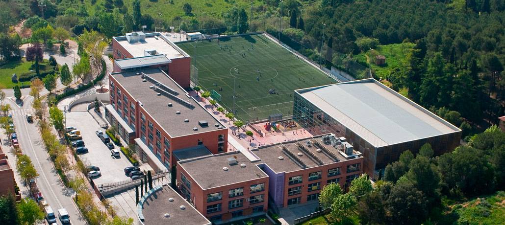 Aparten un monitor d'una escola privada de Sant Cugat per presumptes abusos a dues nenes