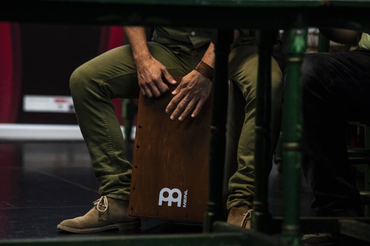 Daniel Córdoba a la percussió - Pol Ortega