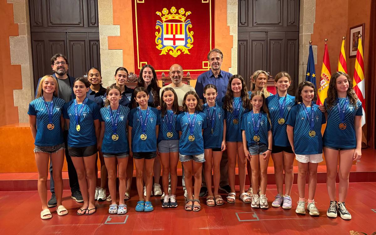 L'Ajuntament reconeix els èxits de la natació artística del CN Manresa