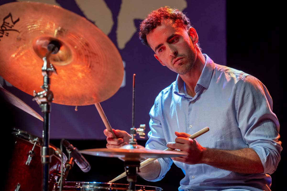 Àlex Pons, la bateria que va de la ment al vent