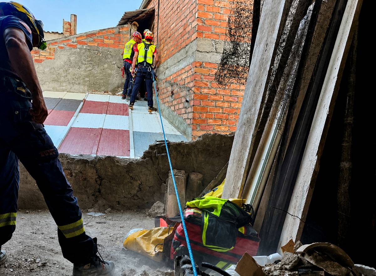 Rescaten una dona després de passar 19 hores atrapada entre dues parets a Balaguer