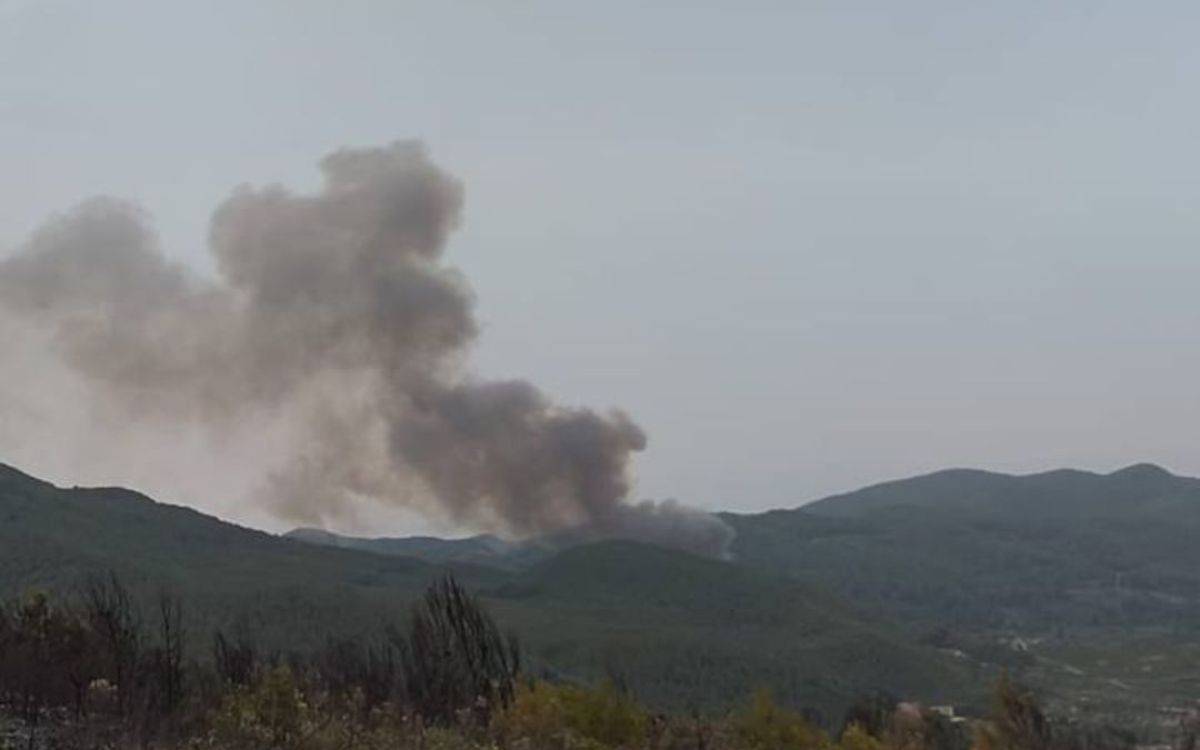 Una columna de fum a Aiguamúrcia posa de nou en alerta l'Alt Camp