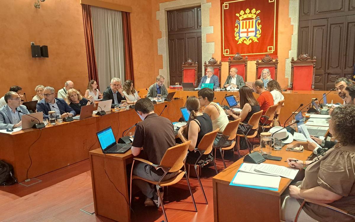 El ple aprova la modificació del POUM que permet desencallar el nou pavelló del Congost