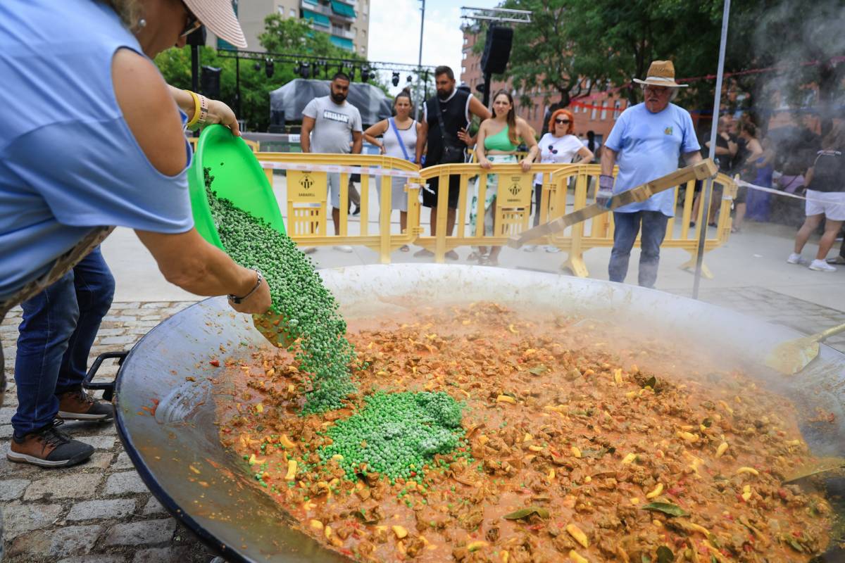 Sant Julià té la paella més gran de Sabadell (i potser de Catalunya): 