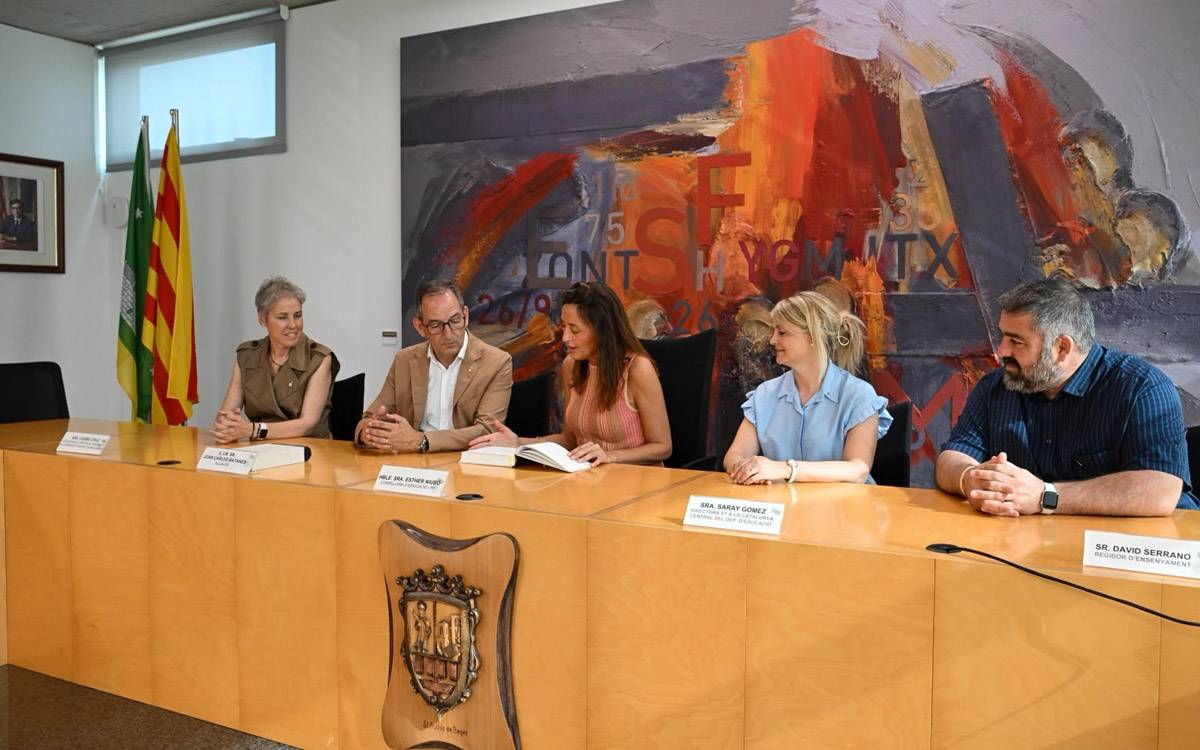 Niubó visita Sant Fruitós i aborda amb l'Ajuntament les necessitats educatives del municipi
