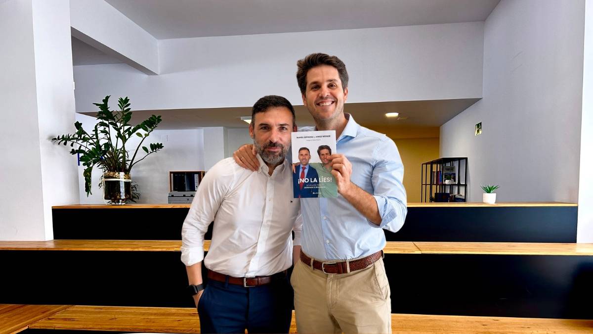 Dos advocats de Terrassa, amb 200.000 seguidors,  publiquen un llibre per ajudar la ciutadania a no 