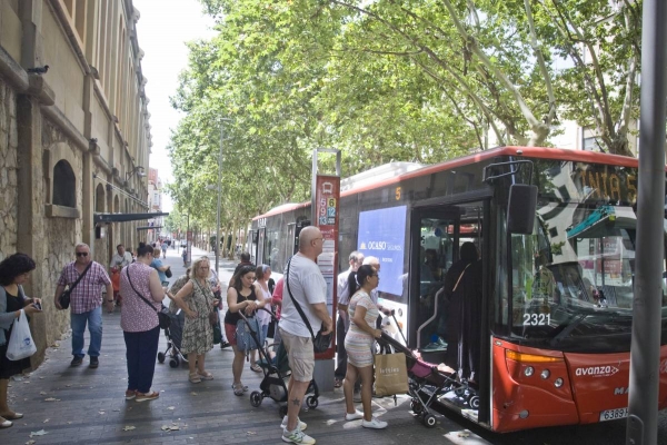 La línia 3 d’autobús, en estat crític per col·lapse