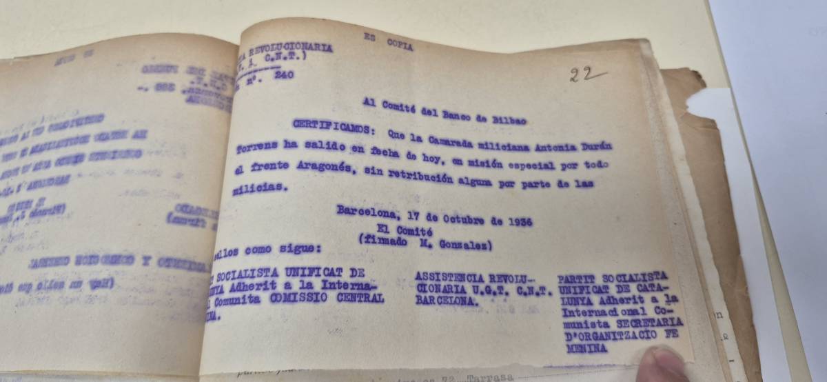 Certificat de la participació d`Antònia Duran al front de l`Aragó - Centre d`Estudis Històrics de Terrassa / Espai Virtual de Memòria Hist Certificat de la participació d`Antònia Duran al front de l`Aragó