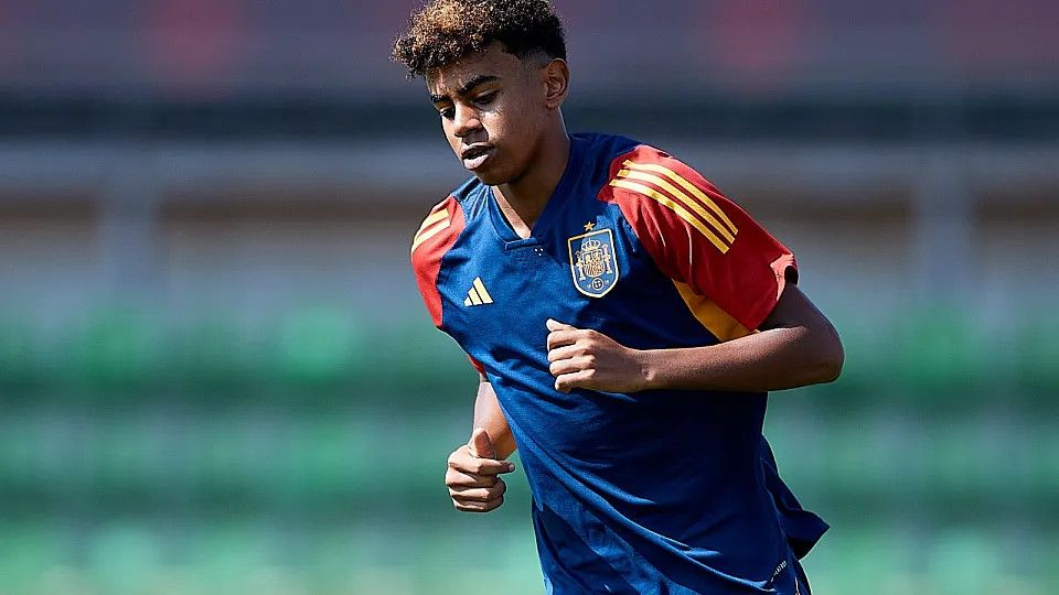 Lamine Yamal abandona la concentració de la selecció espanyola lesionat