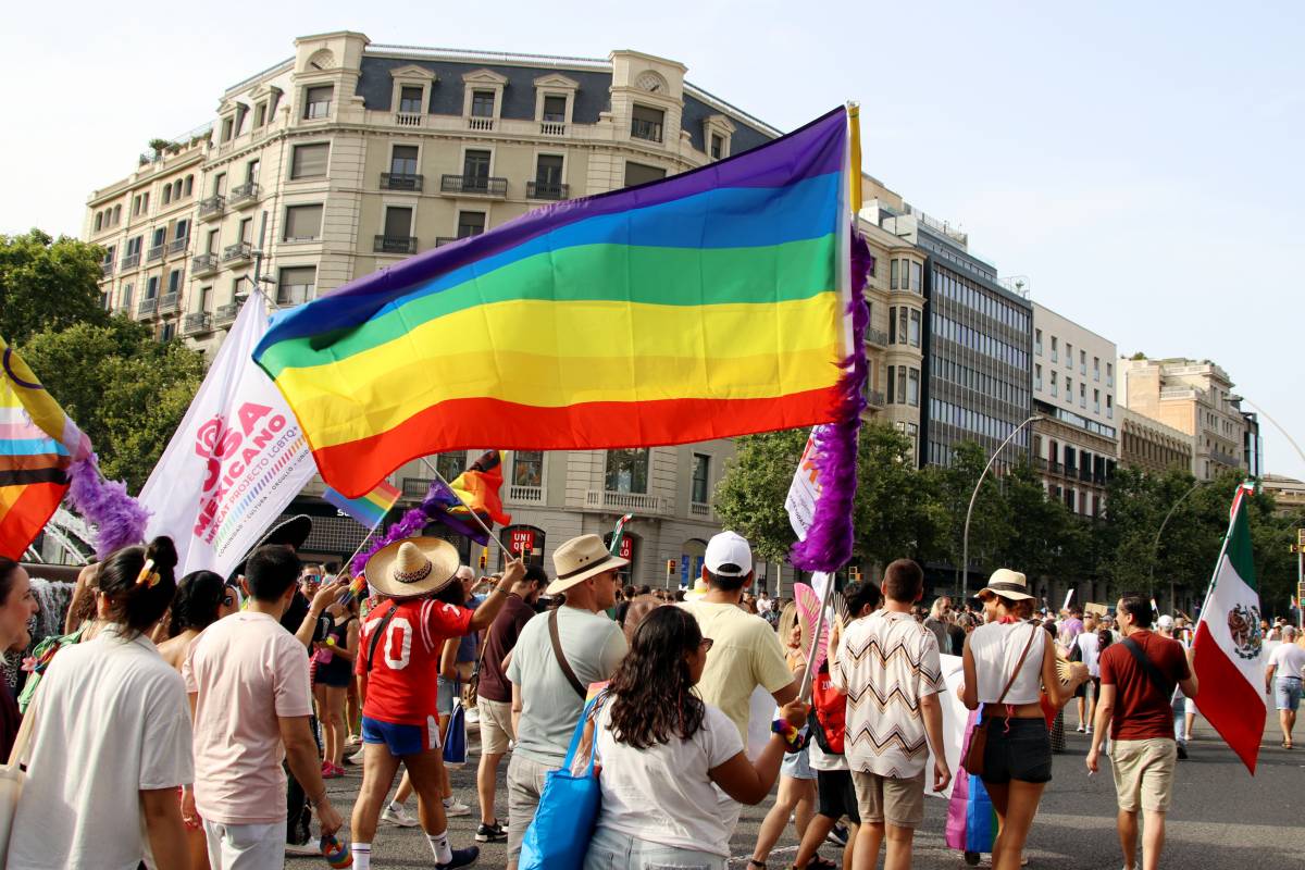 Barcelona reivindica «totes les realitats» en la manifestació més multitudinària del Pride