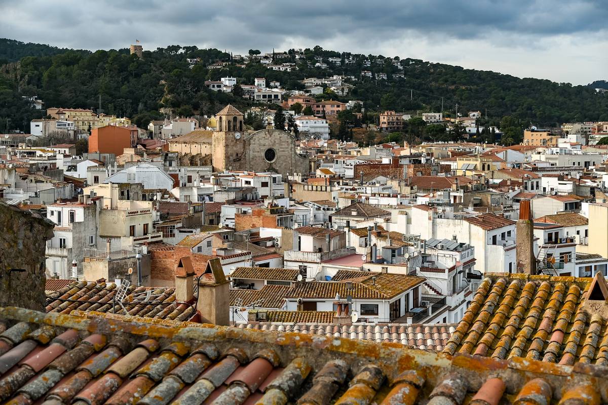 Un home intenta cremar la casa de la seva exparella i el seu fill menor a Tossa de Mar