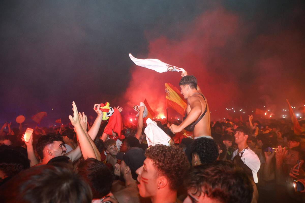 FOTOS | Eufòria a Sabadell per la victòria d'Espanya a la final del Mundial