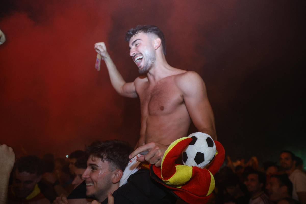 Celebració de la final del Mundial a l`amfiteatre del parc de Catalunya - Víctor Castillo Celebració de la final del Mundial a l`amfiteatre del parc de Catalunya