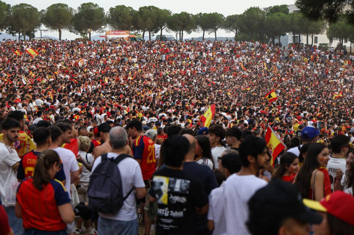 Celebració de la final del Mundial a l`amfiteatre del parc de Catalunya - Víctor Castillo Celebració de la final del Mundial a l`amfiteatre del parc de Catalunya