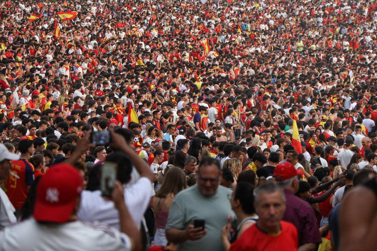 Celebració de la final del Mundial a l`amfiteatre del parc de Catalunya - Víctor Castillo Celebració de la final del Mundial a l`amfiteatre del parc de Catalunya