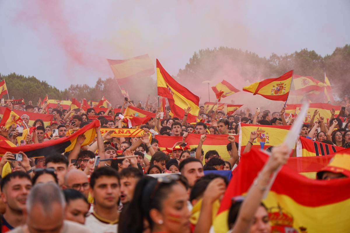 Celebració de la final del Mundial a l`amfiteatre del parc de Catalunya - Víctor Castillo Celebració de la final del Mundial a l`amfiteatre del parc de Catalunya
