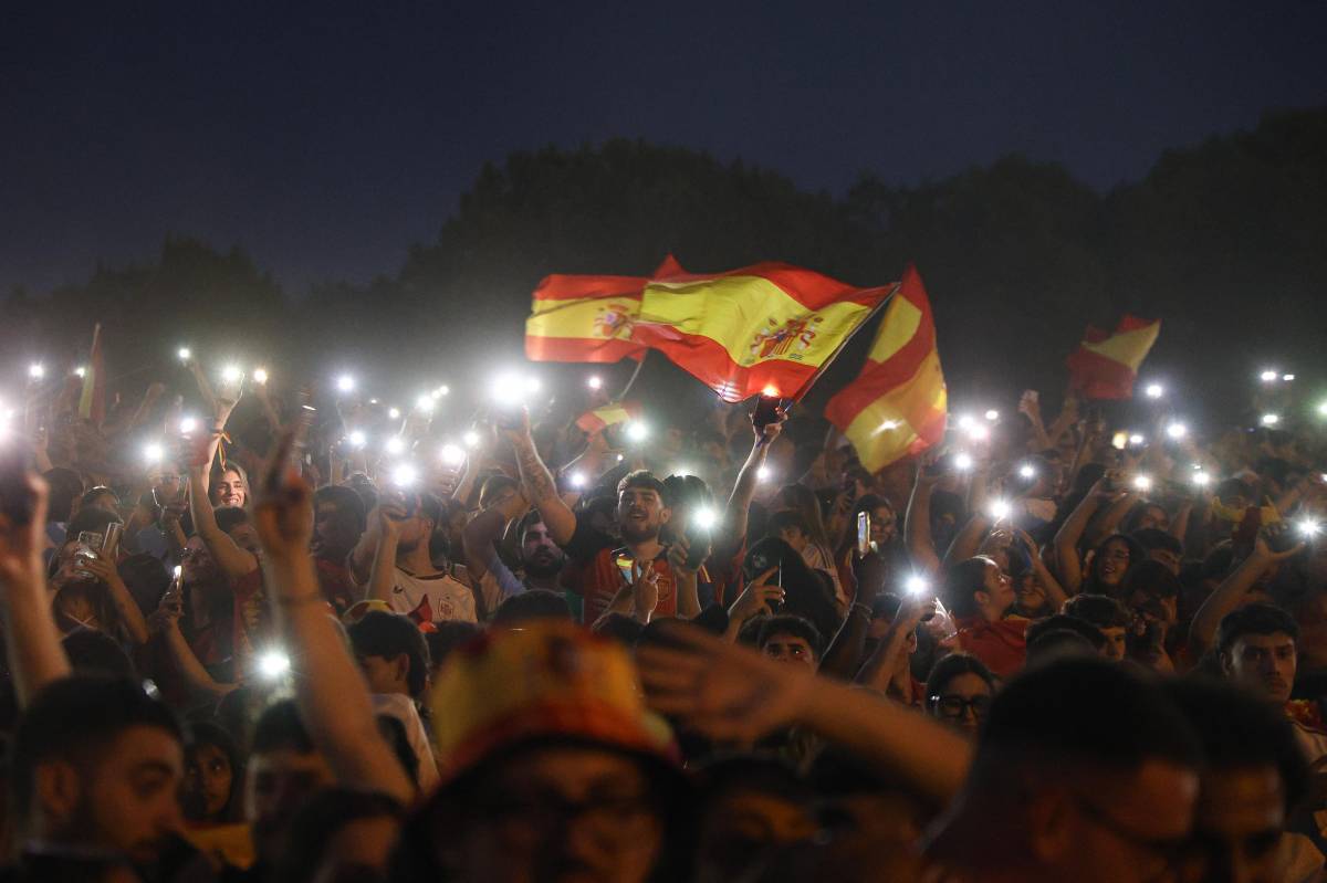 Celebració de la final del Mundial a l`amfiteatre del parc de Catalunya - Víctor Castillo Celebració de la final del Mundial a l`amfiteatre del parc de Catalunya