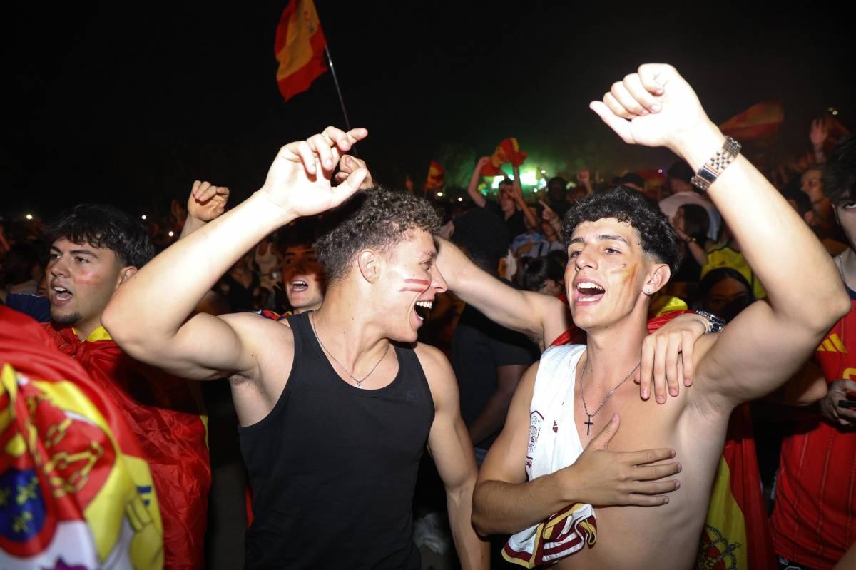 FOTOS | Eufòria a Sabadell per la victòria d'Espanya a la final del Mundial
