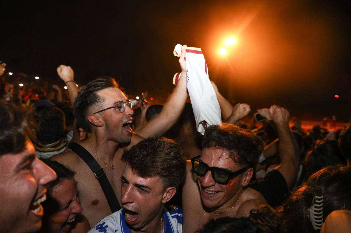 Celebració de la final del Mundial a l`amfiteatre del parc de Catalunya - Víctor Castillo Celebració de la final del Mundial a l`amfiteatre del parc de Catalunya