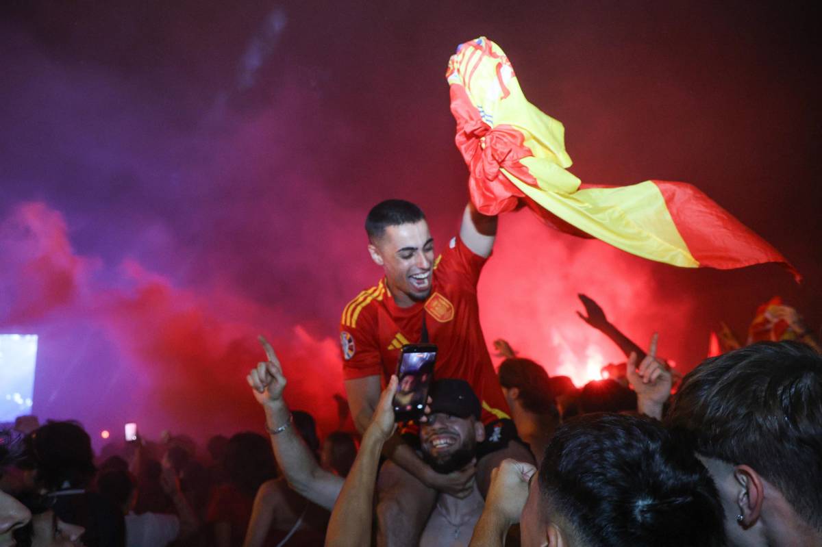 Celebració de la final del Mundial a l`amfiteatre del parc de Catalunya - Víctor Castillo Celebració de la final del Mundial a l`amfiteatre del parc de Catalunya