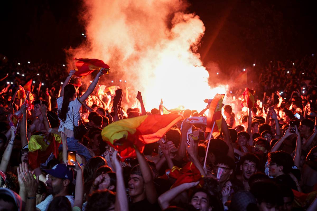 Celebració de la victòria de la selecció espanyola de futbol a la final del Mundial a Terrassa - Lluís Clotet Celebració de la victòria de la selecció espanyola de futbol a la final del Mundial a Terrassa