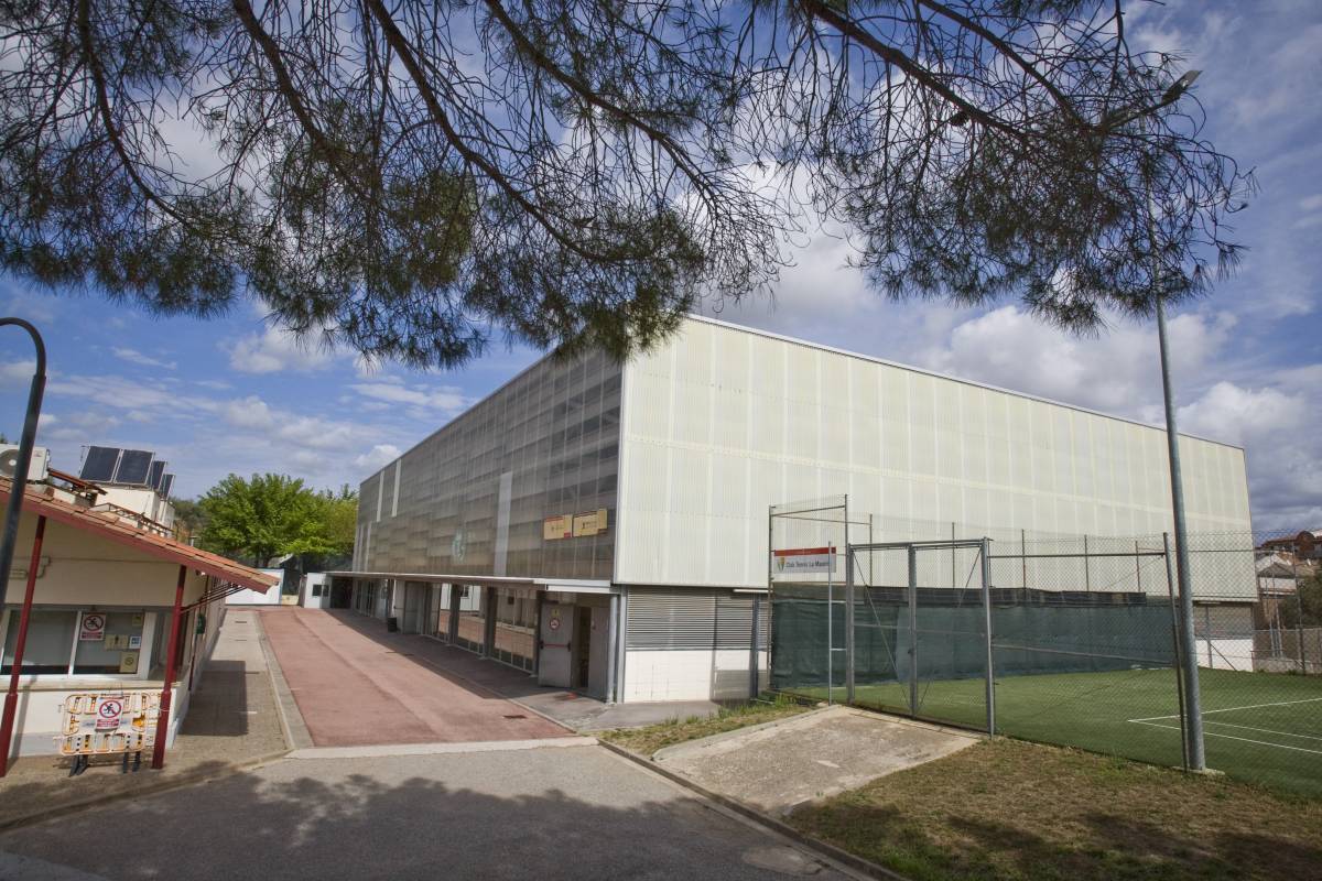 La pista del poliesportiu de la Maurina estrenarà paviment