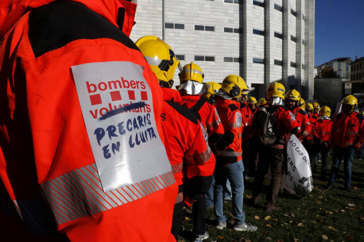 Sense entesa en la primera reunió entre els bombers voluntaris i Interior: «Ens veurem als jutjats»