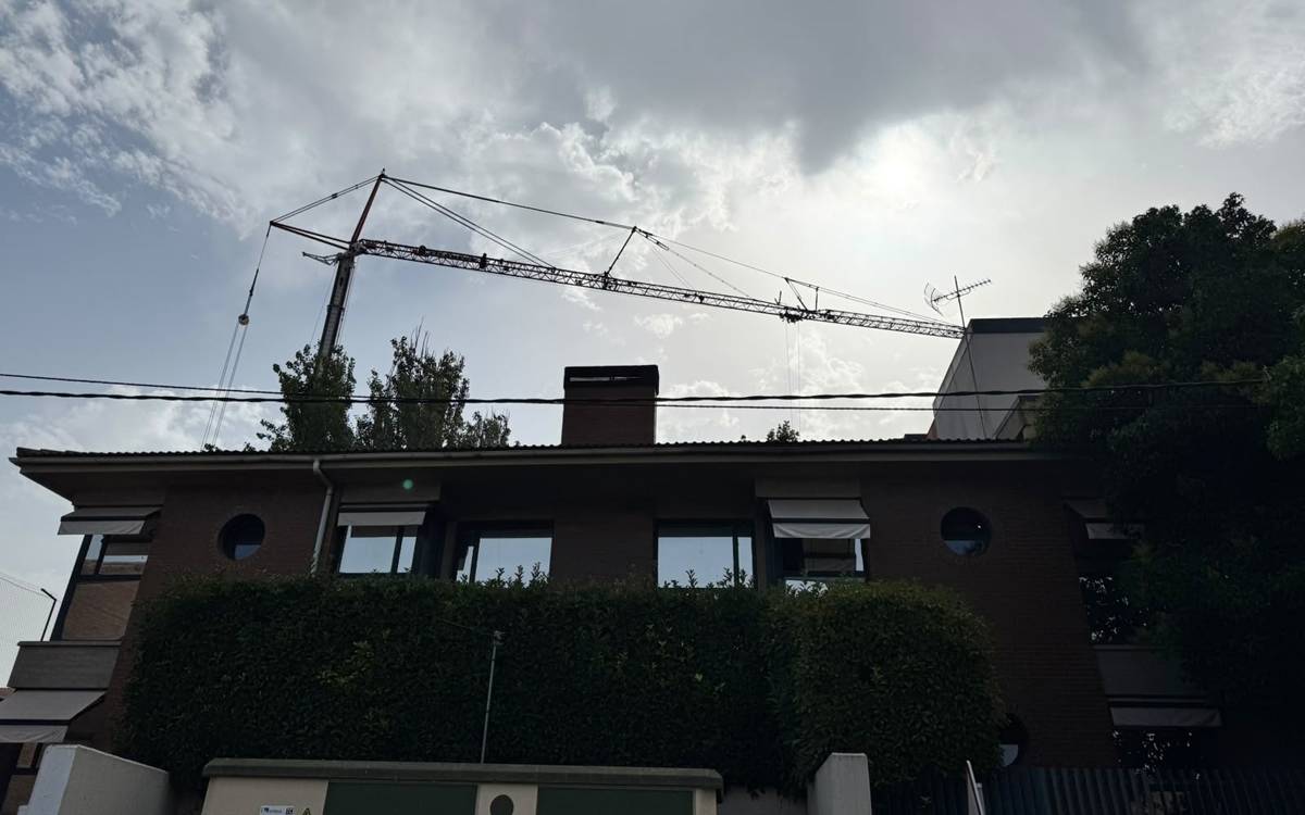 La residència de Sant Fruitós comença a instal·lar un nou aire condicionat central després d'un mes d'avaria