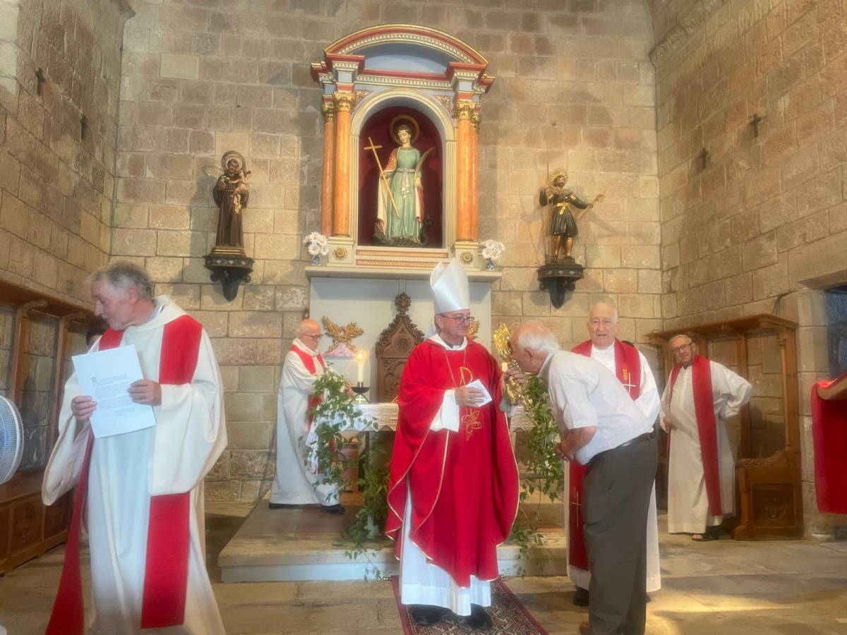 Navès commemora Santa Margarida amb ofici solemne i rituals col·lectius