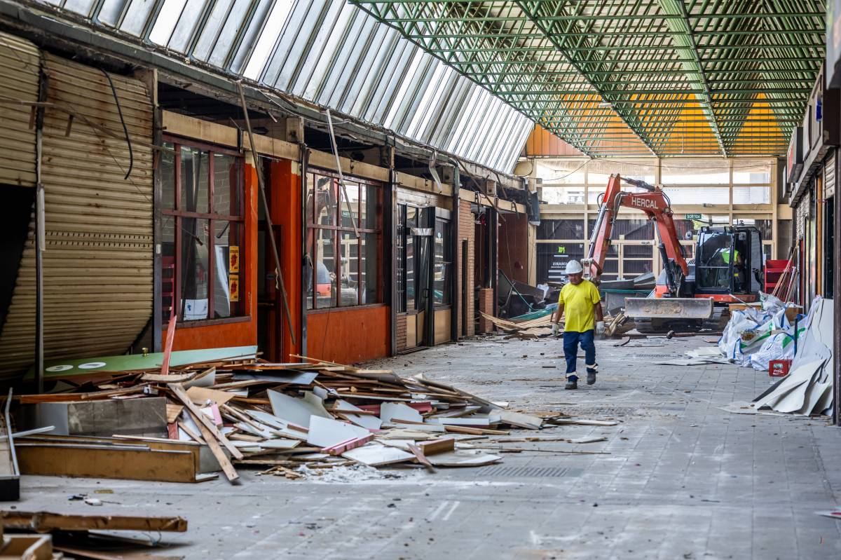 Obres d`enderroc del Mercat de Campoamor - JUANMA PELÁEZ Obres d`enderroc del Mercat de Campoamor