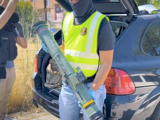 Desarticulen una organització criminal que distribuïa armes a Catalunya: el líder operava des de la presó