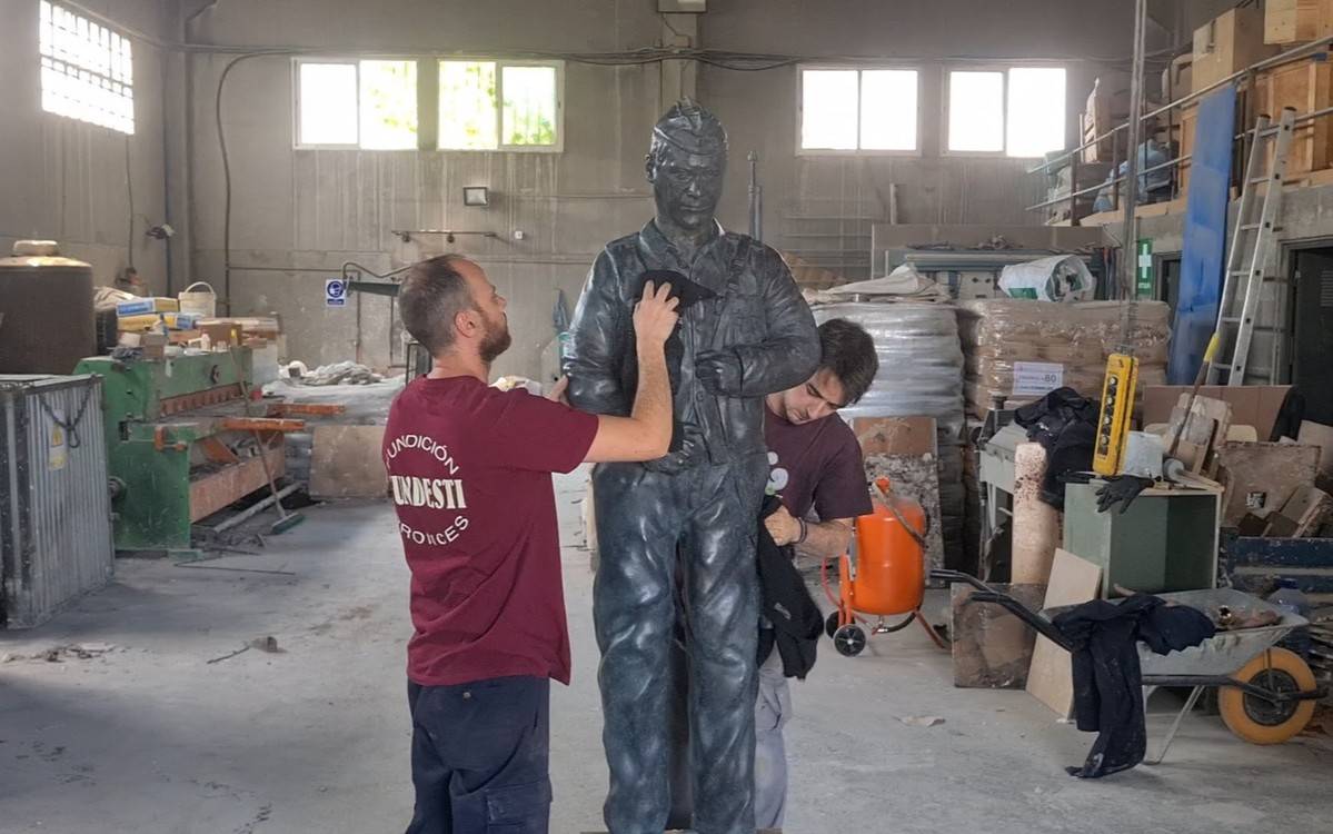 Móra d'Ebre inaugurarà una escultura inspirada en una icònica fotografia de la Batalla de l'Ebre