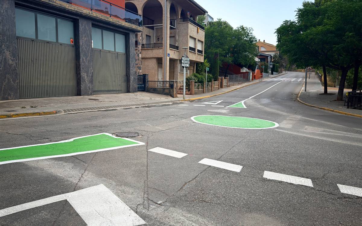 Súria reorganitza el trànsit al pont de Salipota amb una nova rotonda pintada a la calçada