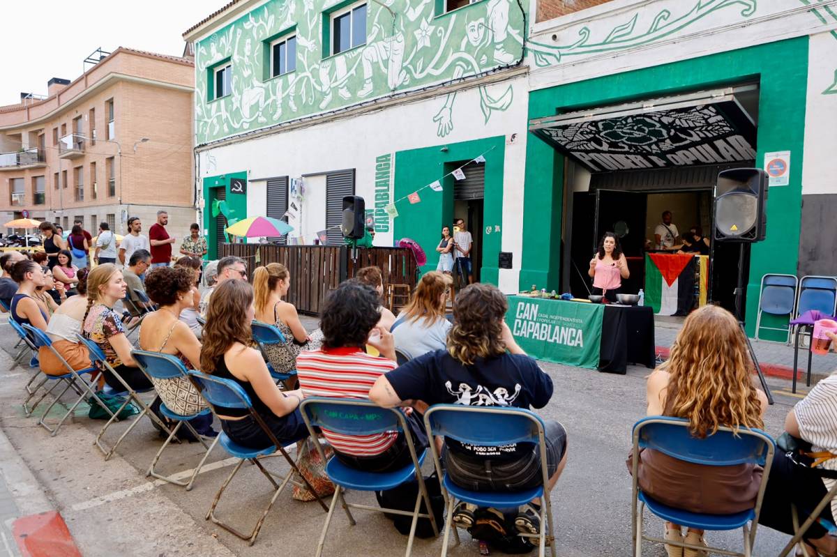 Polèmica per un tall de carrer a Gràcia organitzat pel Casal Can Capablanca