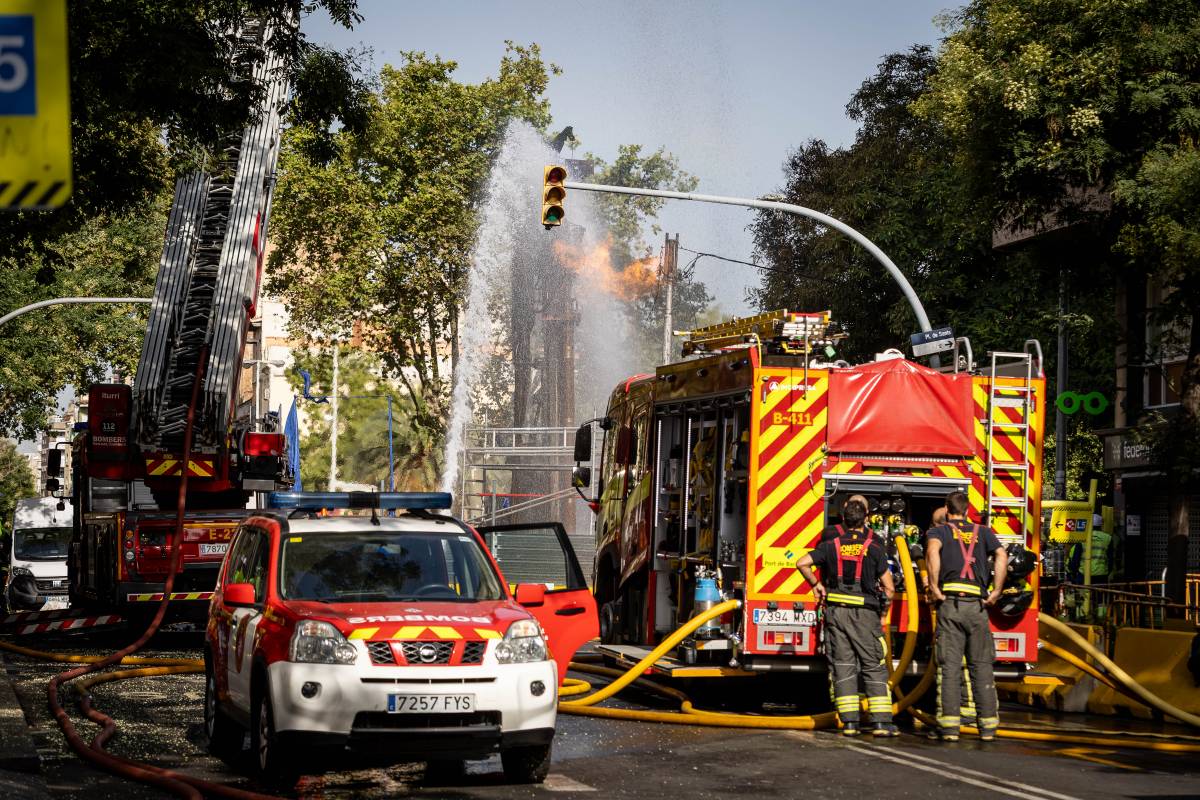 Vuit ferits, dos de greus, per una explosió de gas a l’estació de metro de plaça de Sants de Barcelona