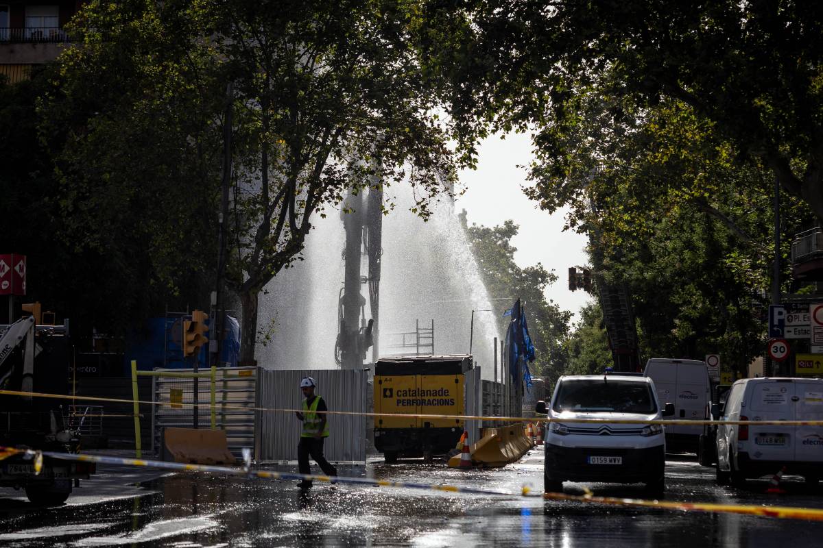Vuit ferits, dos de greus, per una explosió de gas a l’estació de metro de plaça de Sants de Barcelona