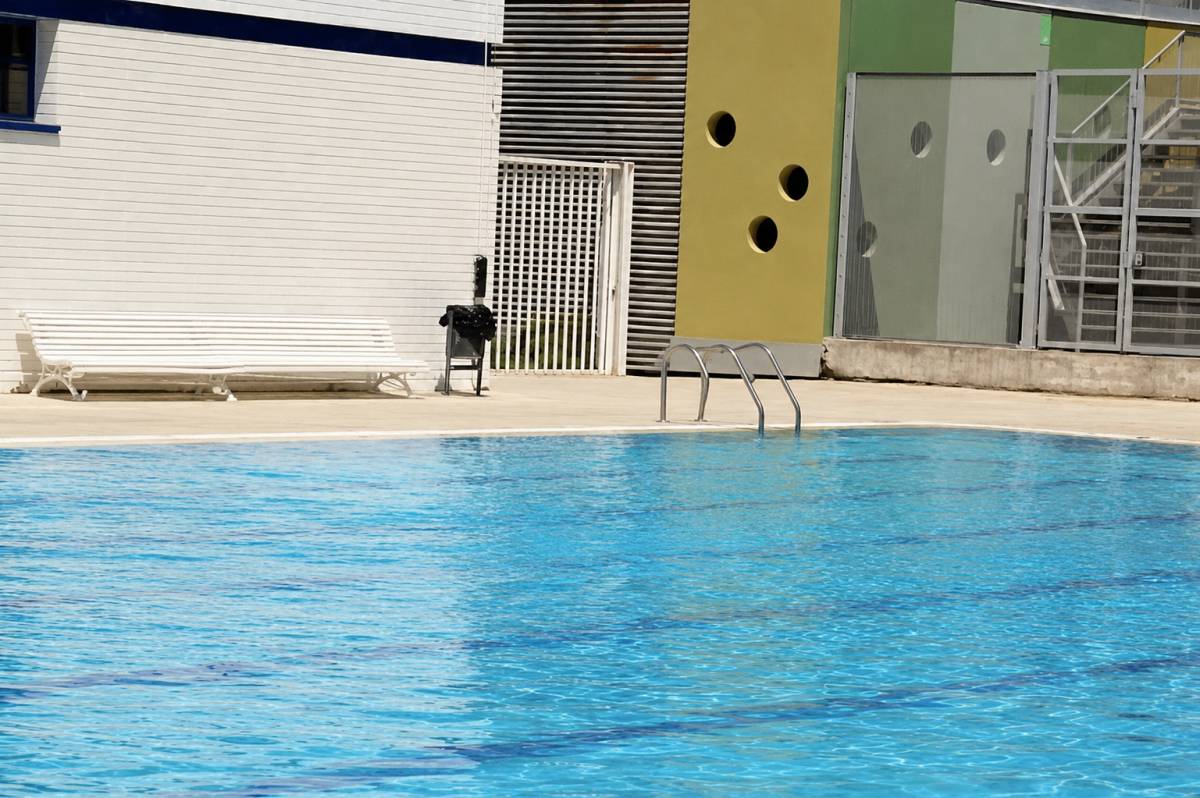 Excrements a l’aigua obliguen a tancar piscines municipals a Lleida i Bellpuig