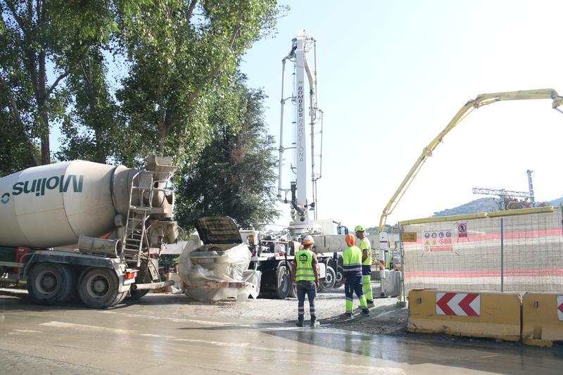 Adif dona per reparat l'esvoranc de Montcada