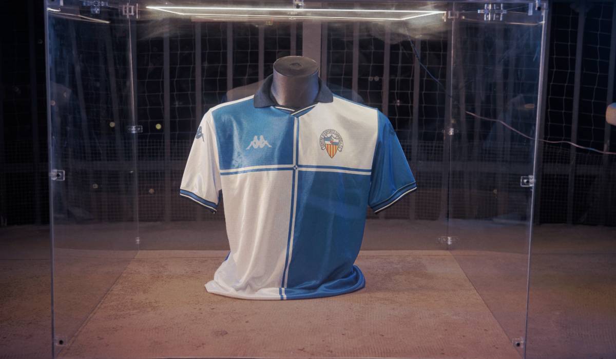 VÍDEO | L'original presentació de la nova samarreta del CE Sabadell