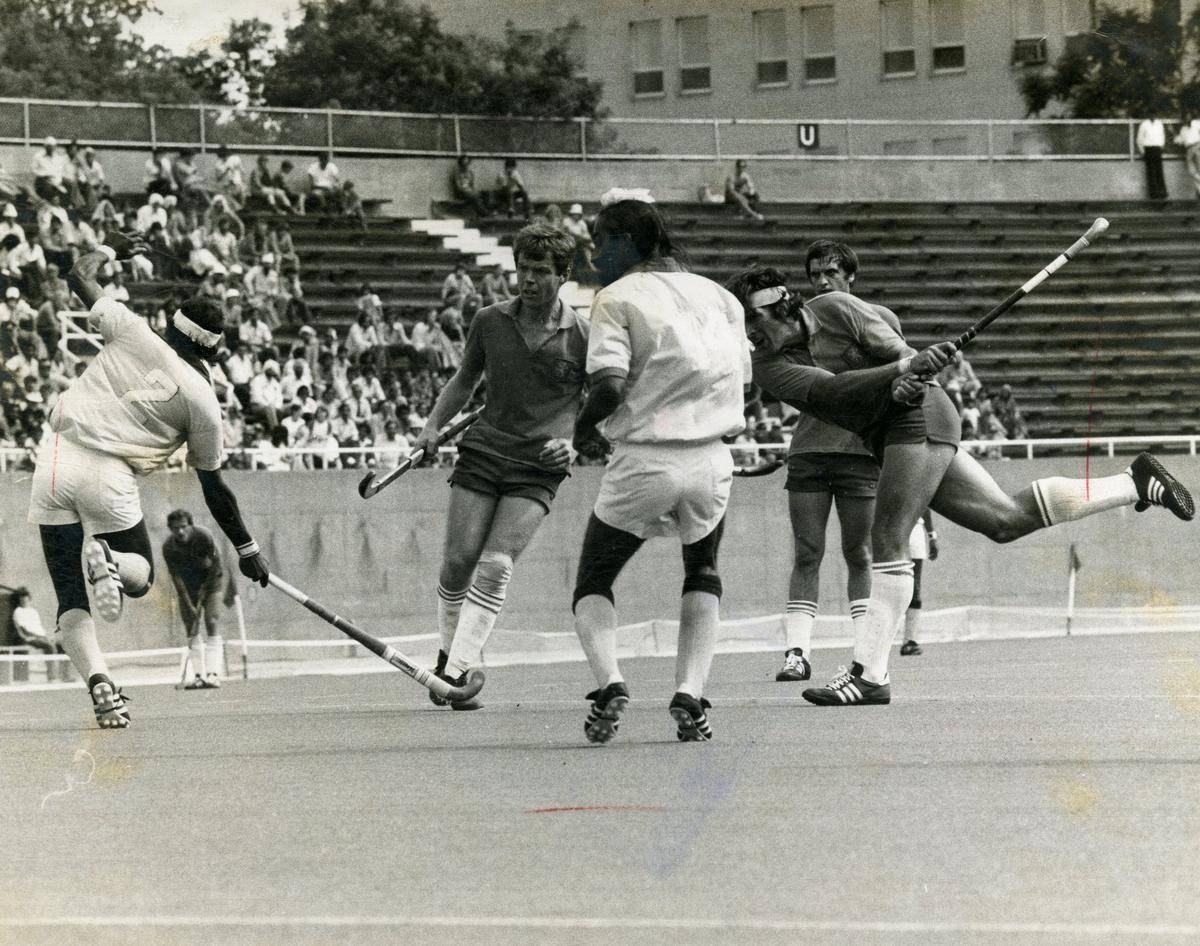 Un partit del torneig en el qual Nova Zelanda es va proclamar campiona olímpica - Un partit del torneig en el qual Nova Zelanda es va proclamar campiona olímpica