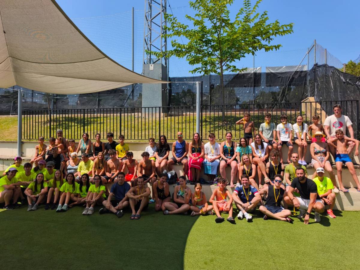 L’Hora de Resistència de Natació reuneix onze equips en una de les cites esportives clàssiques de l’estiu solsoní