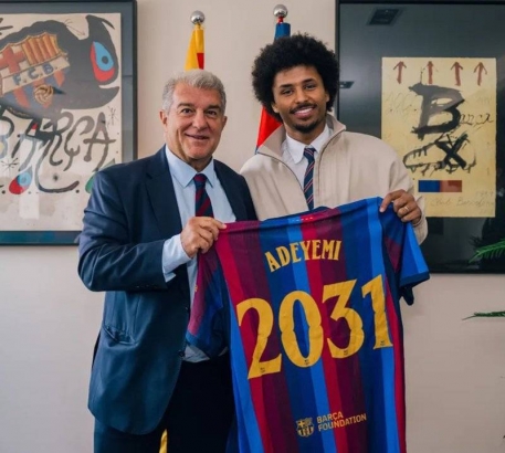 Adeyemi arriba amb la lliçó apresa: «Catalunya és diferent d'Espanya»